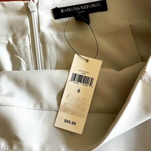 NWT BANANA REPUBLIC LINED SKIRT.